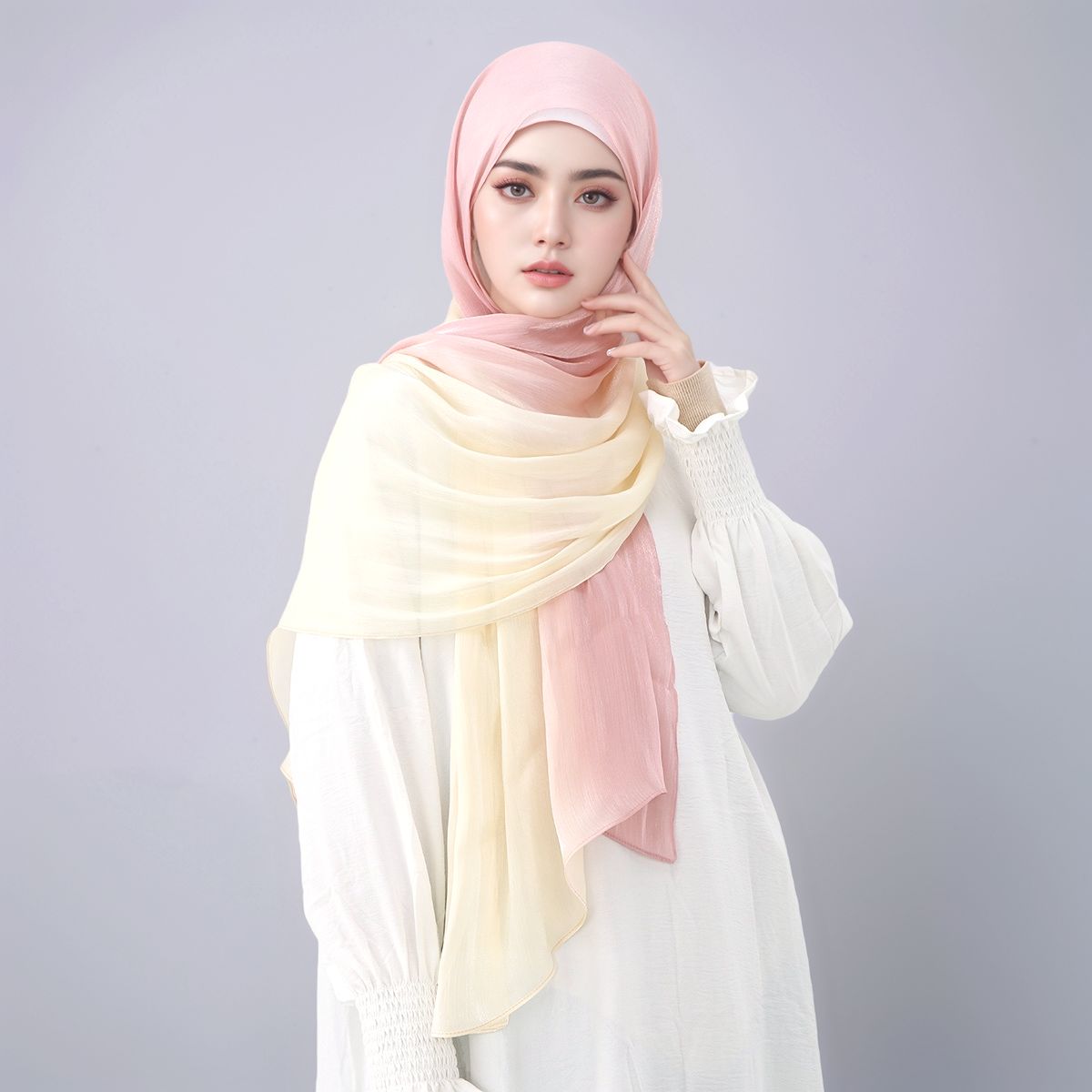Head Wrap Turban - グラデーションツインクルシルクヒジャブスカーフ、ムスリム女性用ヒジャブ、無地ヘッドラップ、ヘッドスカーフ、キラキラ光るイスラムターバン、ラマダンヘッドカバー、180*70cm