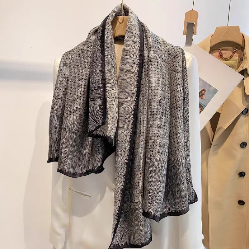 特大サイズ 110x110cm 本物のシルクスカーフ 100 - Pashmina Wrap Large のレビューと価格