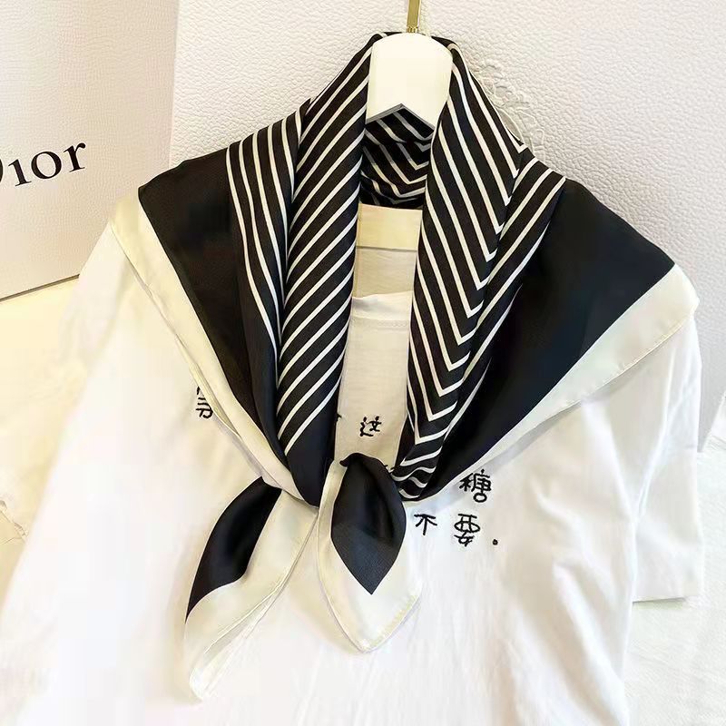 ファッションスクエア 70 センチメートル黒と白のストライプ - Silk Tie Striped のレビューと価格