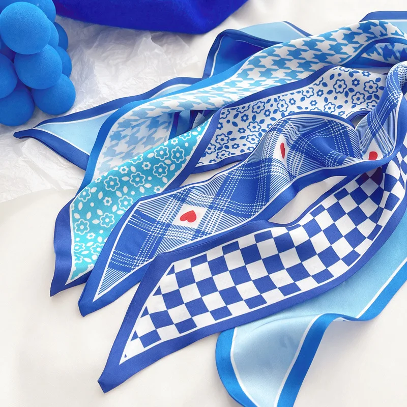 クラインブルーのシルクスカーフ、新しいチェッカーボード柄ヘッ - Bandana Cotton のレビューと価格