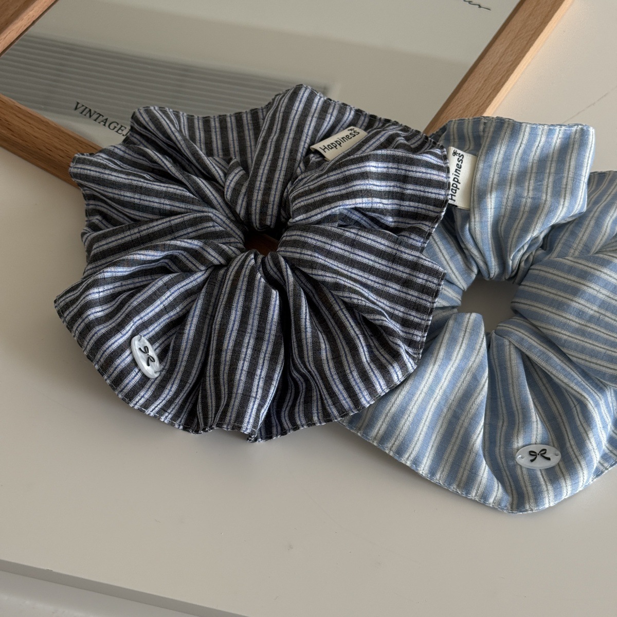 韓国ファッションストライプヘアゴムバンド女の子ブルーシュシュ - Silk Tie Striped のレビューと価格